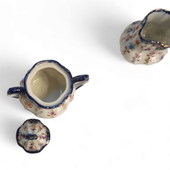Vintage Creamer Pitcher & Sugar Bowl, Porcelain, Blue, Gold & Painted Flowers - Picture 9 of 15